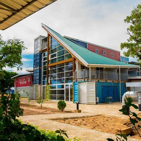 Dunia Hotel Ouagadougou Loumbila 外观 照片