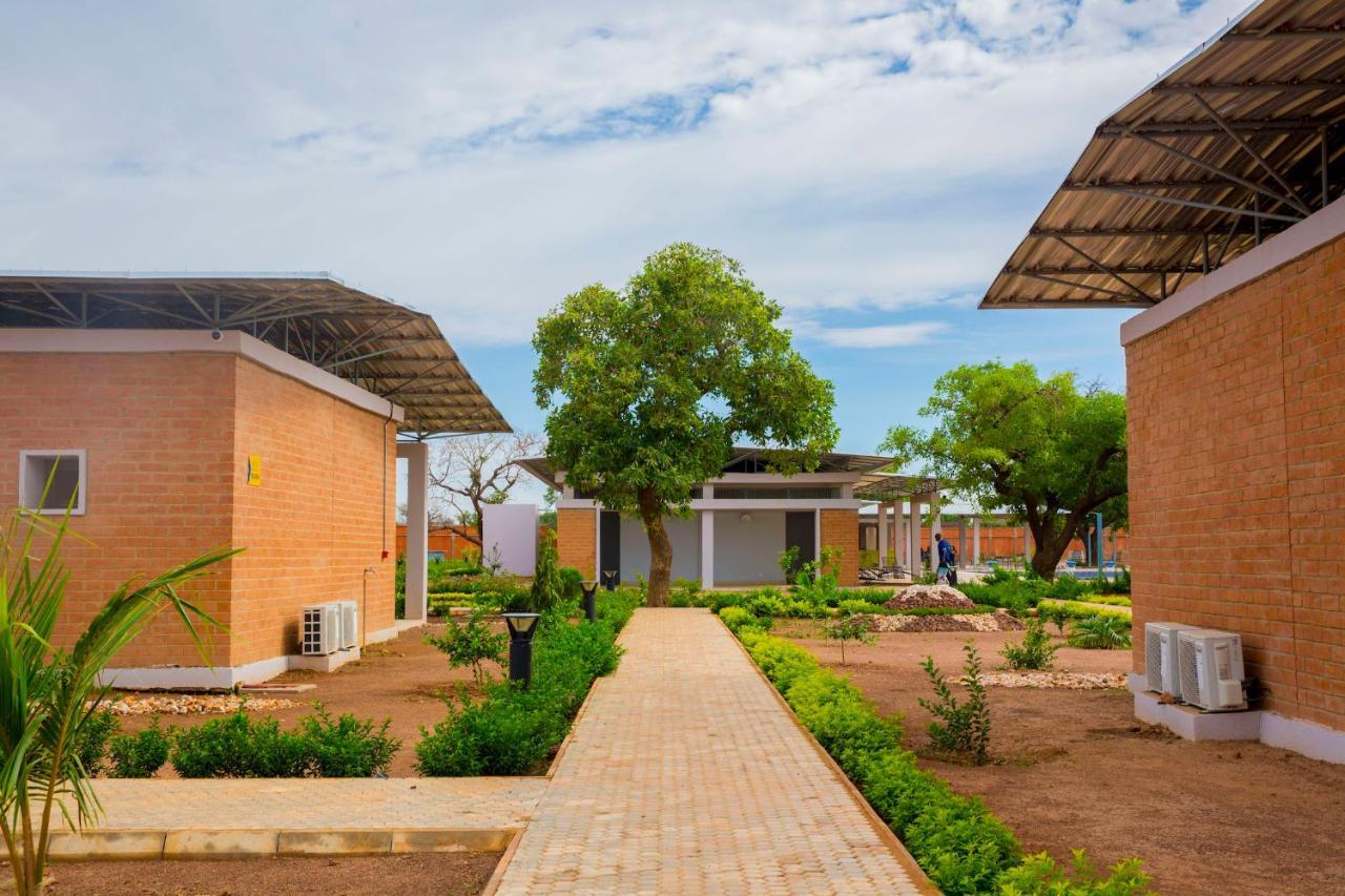Dunia Hotel Ouagadougou Loumbila 外观 照片