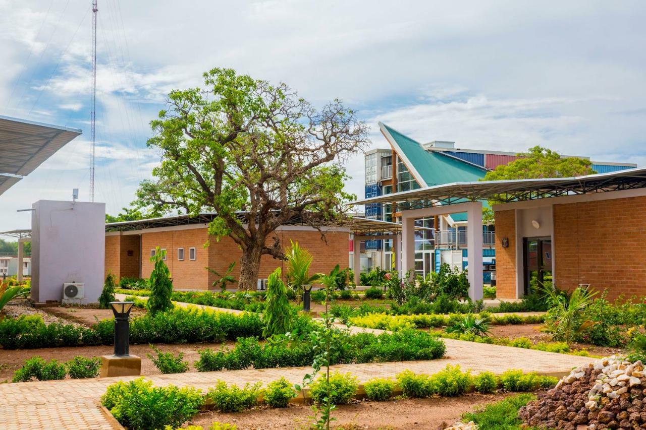 Dunia Hotel Ouagadougou Loumbila 外观 照片