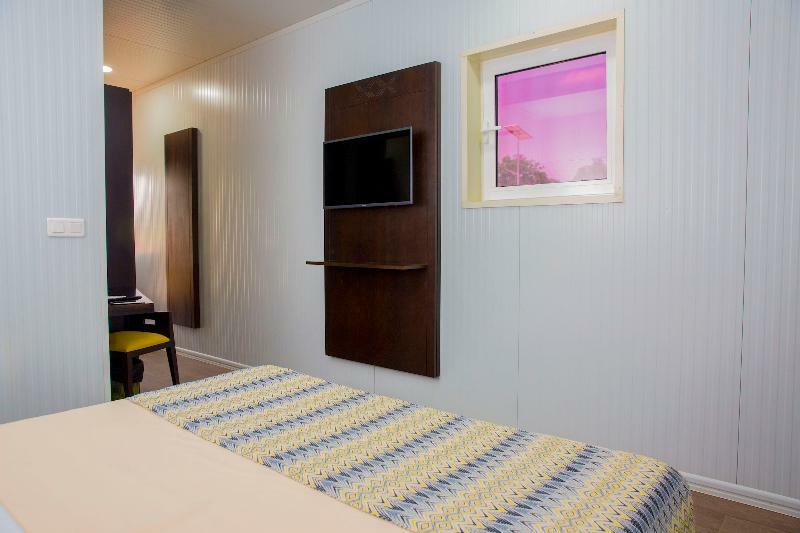 Dunia Hotel Ouagadougou Loumbila 外观 照片